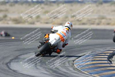 media/Dec-01-2025-Moto Forza (Mon) [[2daa91e15f]]/1-Advanced Group/Session 2 Turn 11 Backside/